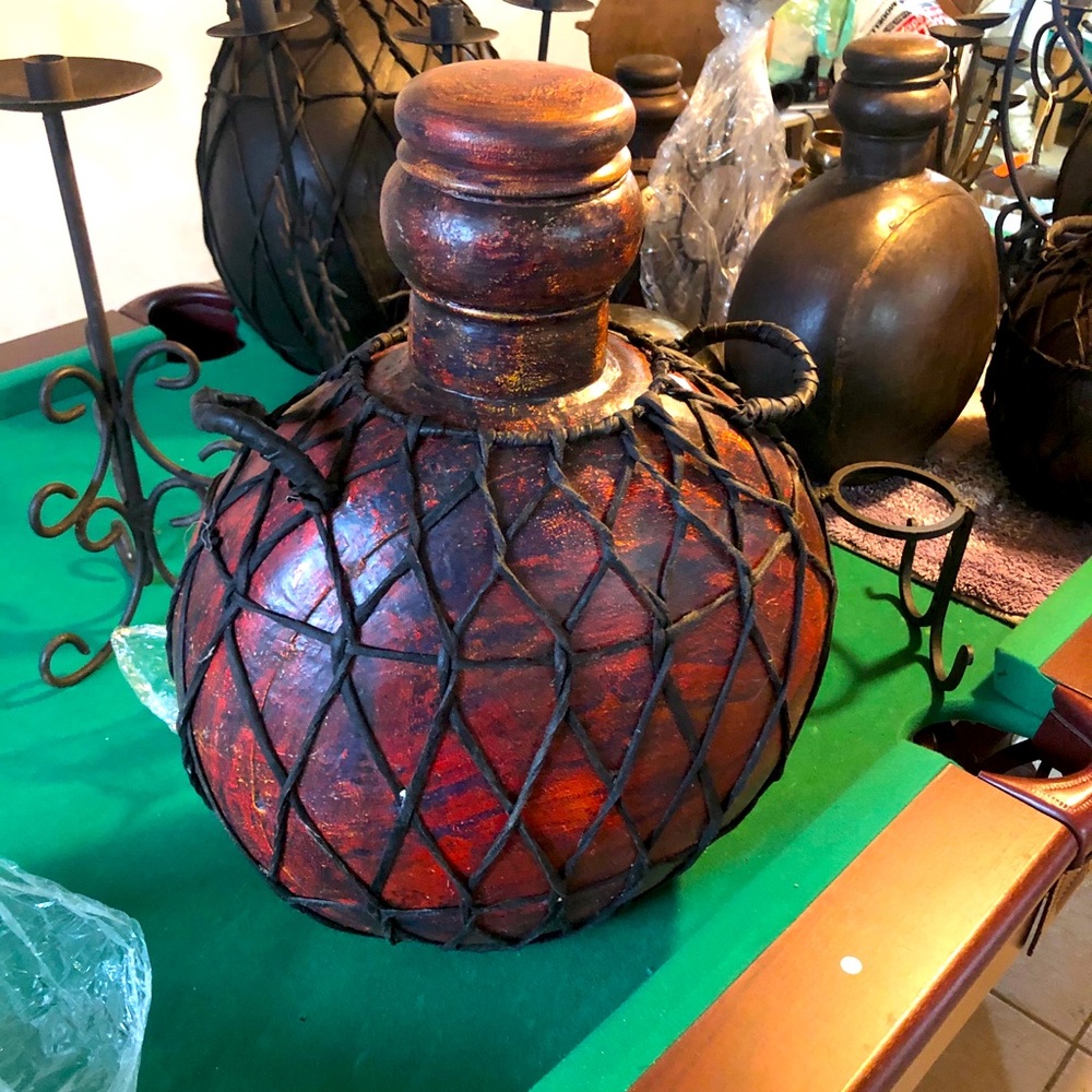 Water urn jug